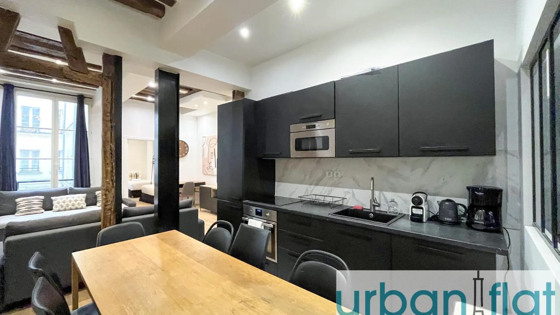 67 - Amazing Parisian Flat